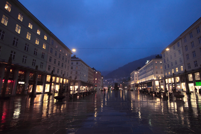 IMG_0484-central-bergen-rain-700px.jpg